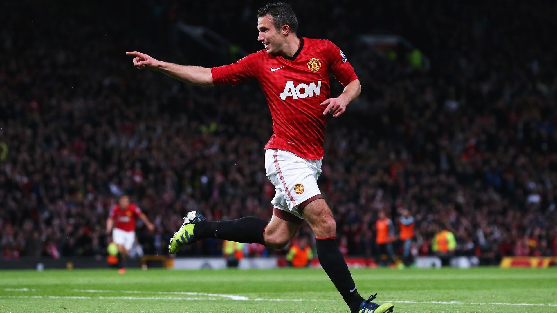 意甲：AC米兰连胜势不可挡，晋级争夺持续升温，意甲_ac米兰客场7-0狂胜都灵