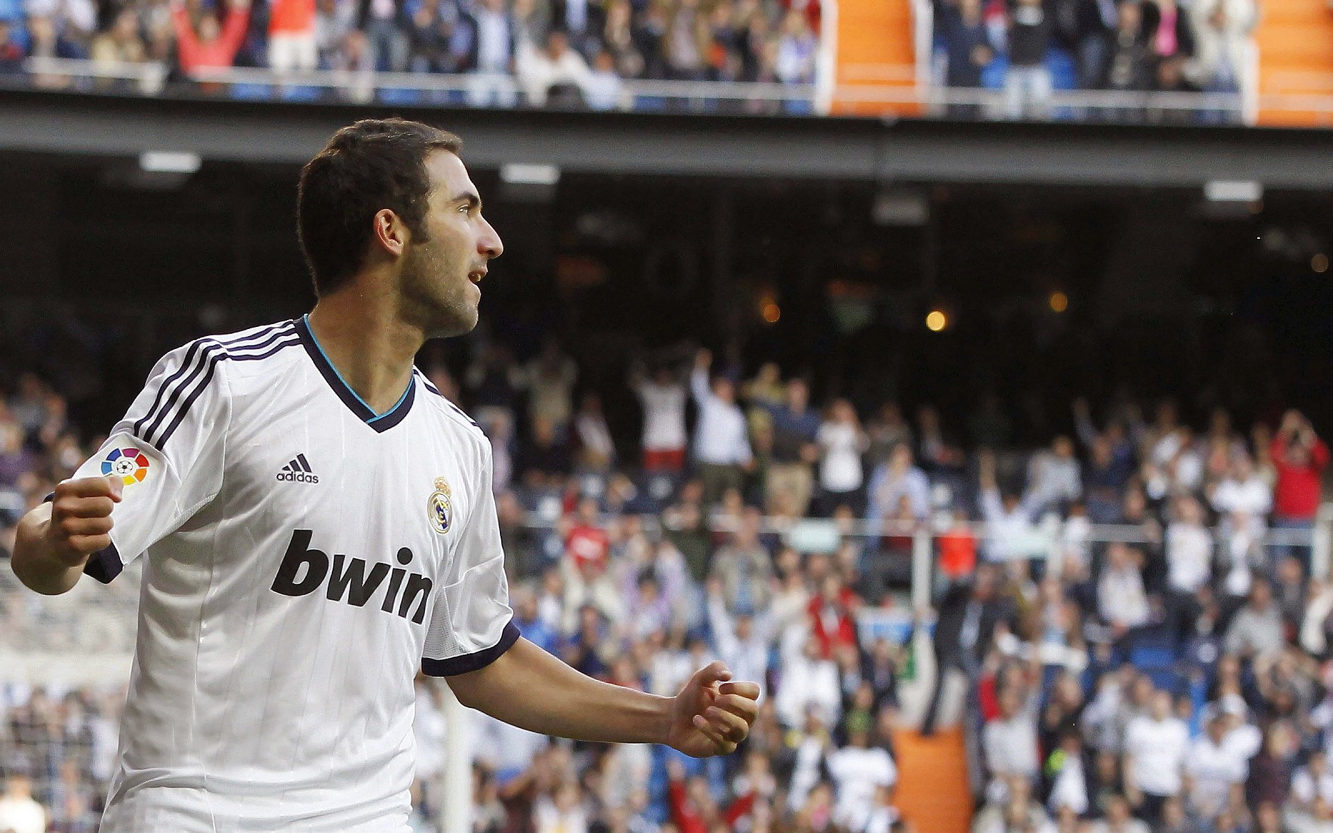 爱游戏体育app-瑜伽选手在国际比赛中创下新纪录，瑜伽冠军表演视频